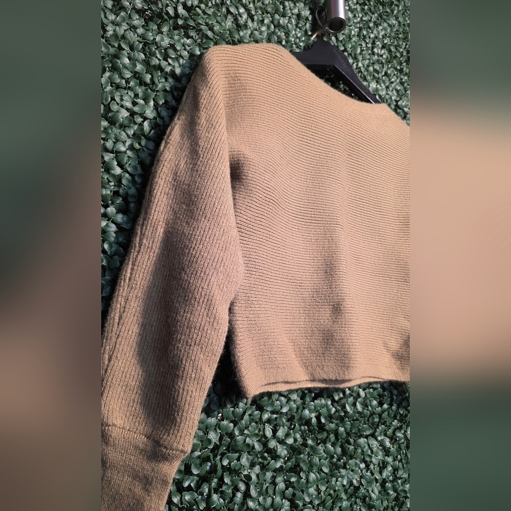 Women's Tan Olive Green Sweater - Picture 5 of 6